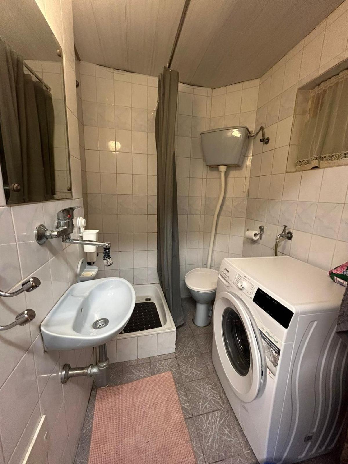 Private Apartament With Shared Bathroom Белград Екстериор снимка